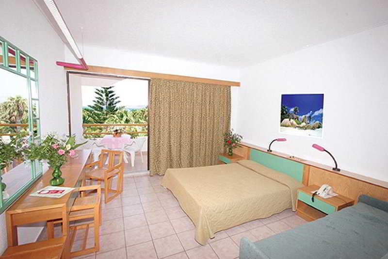 Tigaki Beach Hotel Exterior foto